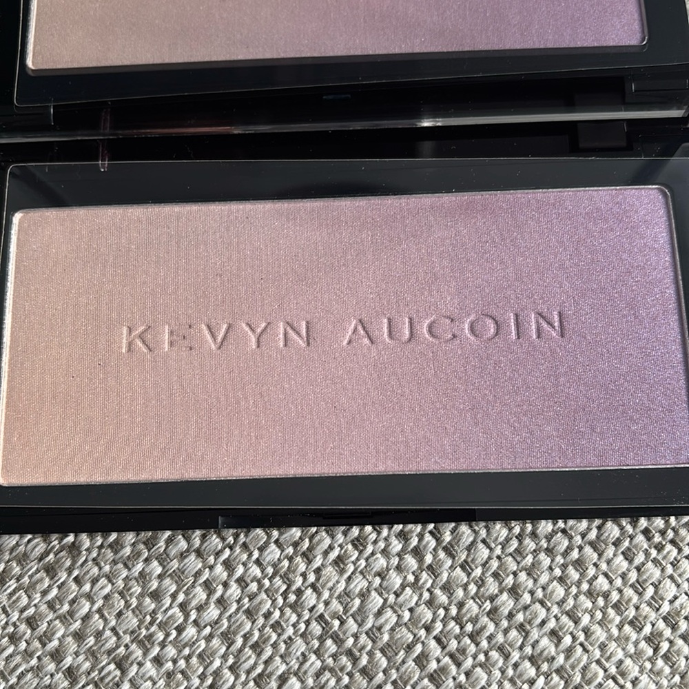 NIB Kevyn Aucoin Neo limelight highlighter in Ibiza